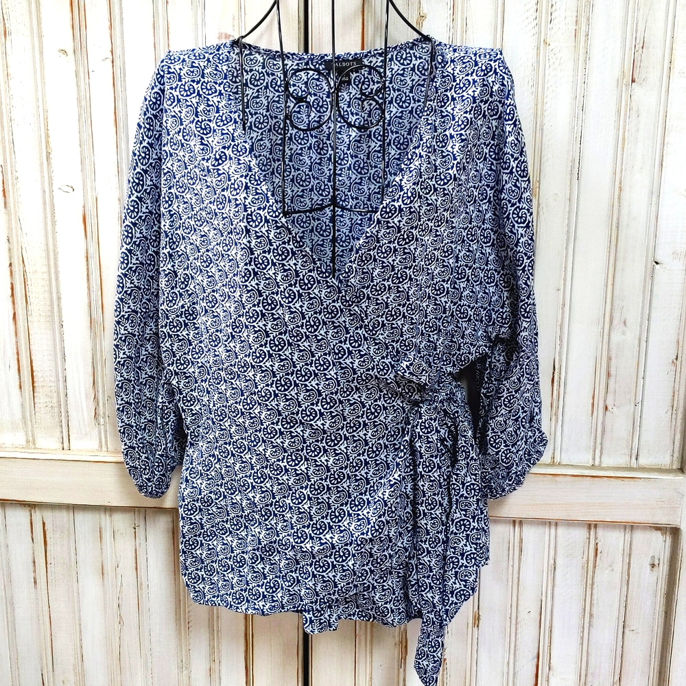Talbots, navy blue and white wrap top. Sz , Small